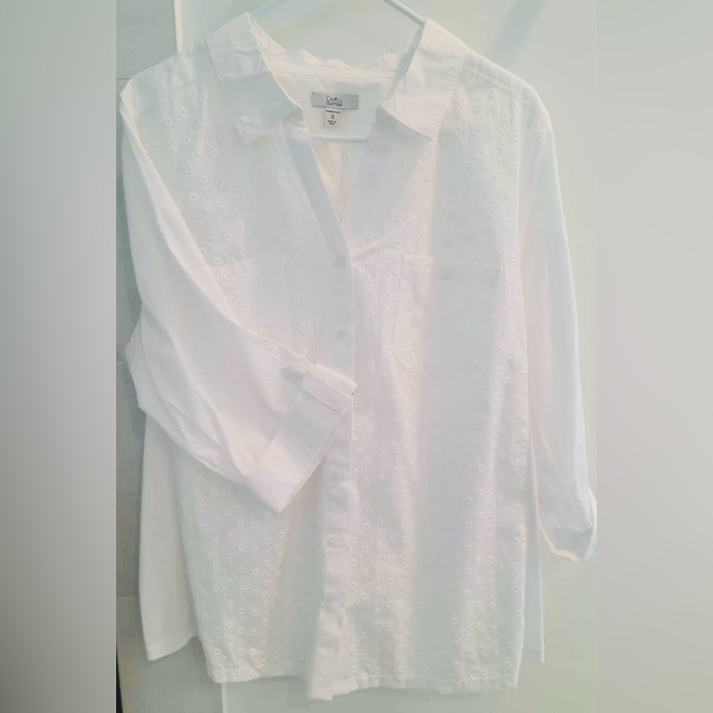 Croft & Barrow White Textured Eyelet Button-Down Shirt